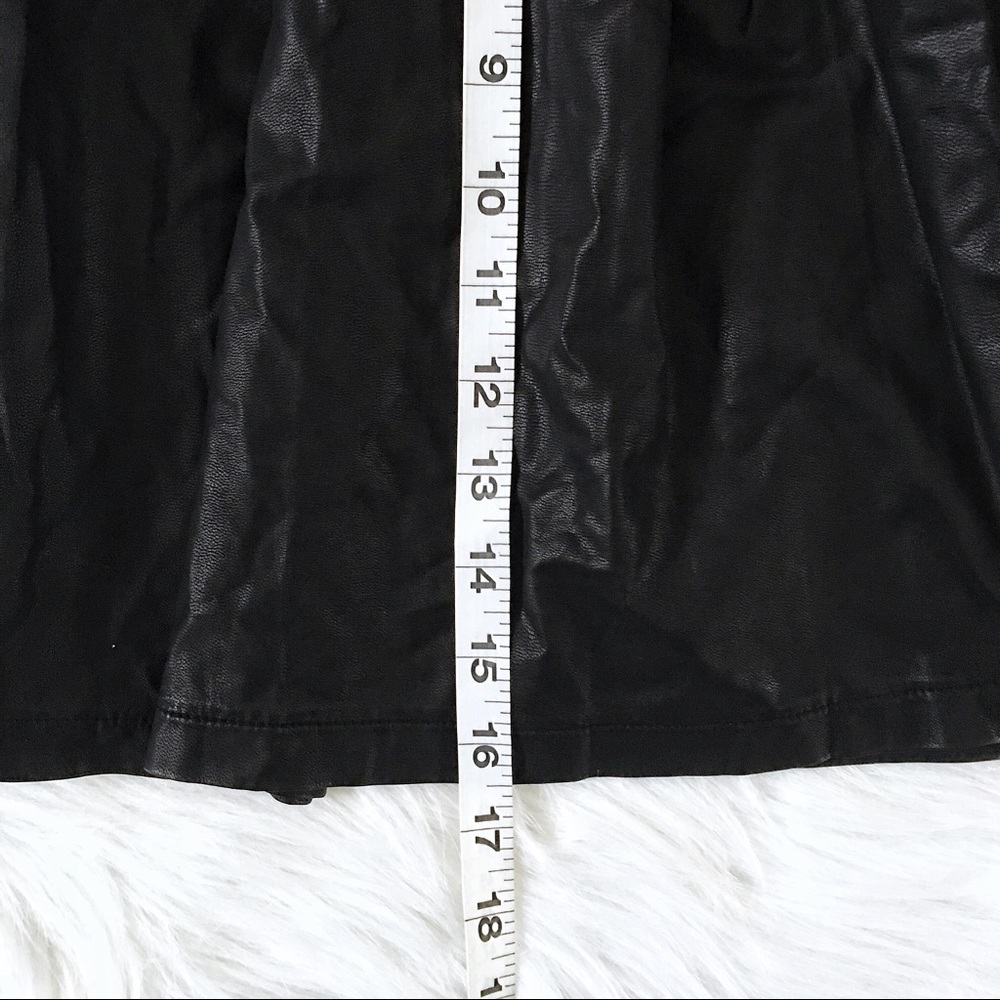 forever 21 exclusive faux leather skirt - Picture 3 of 4